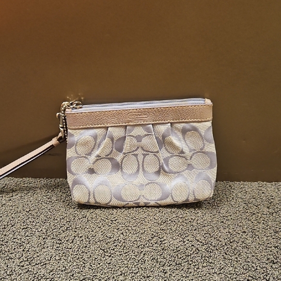 Coach Handbags - Vintage Y2k Coach Wristlet